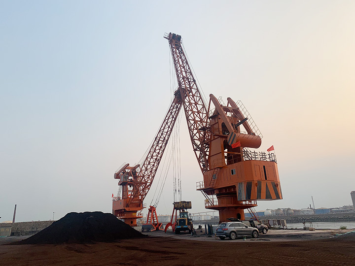 輪胎式吊機(jī)的主要特點(diǎn)